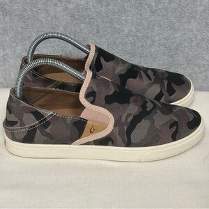 OluKai Pehuea Pai Slip-On Shoes-Soft Pink/Ke Au Camo-Women Size 9
